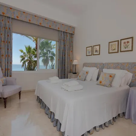 Appartamento Elegant Seafront Retreat In Rio Real Playa
