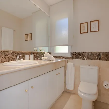 Appartamento Elegant Seafront Retreat In Rio Real Playa Marbella