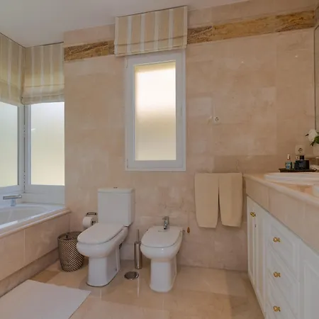 Elegant Seafront Retreat In Rio Real Playa Marbella