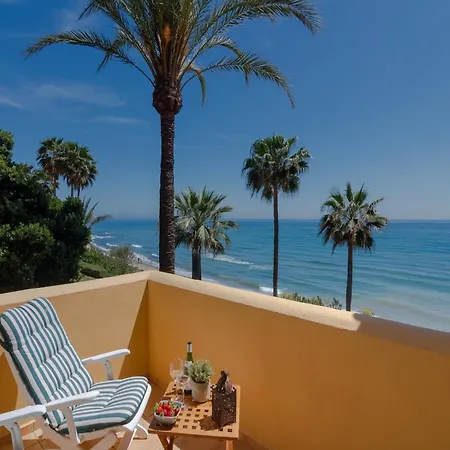 Appartamento Elegant Seafront Retreat In Rio Real Playa