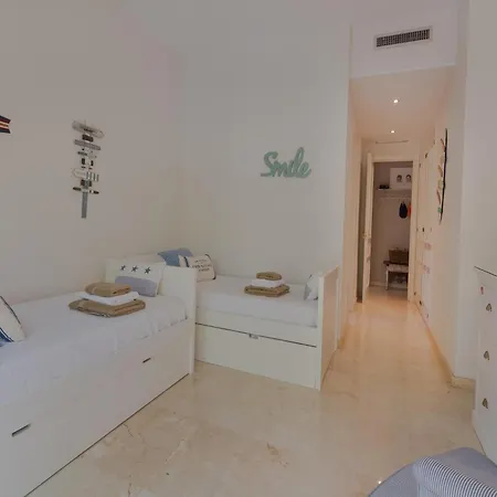 Appartamento Elegant Seafront Retreat In Rio Real Playa